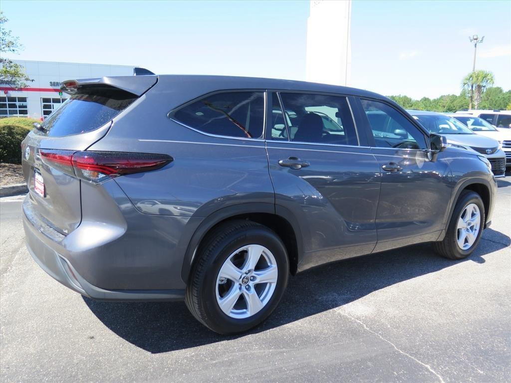 used 2024 Toyota Highlander car, priced at $40,990