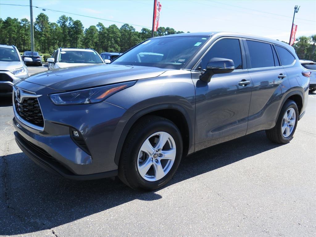 used 2024 Toyota Highlander car, priced at $40,990