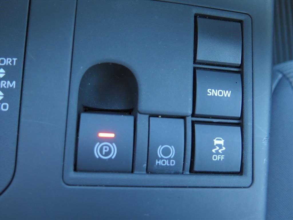 used 2024 Toyota Highlander car, priced at $40,990