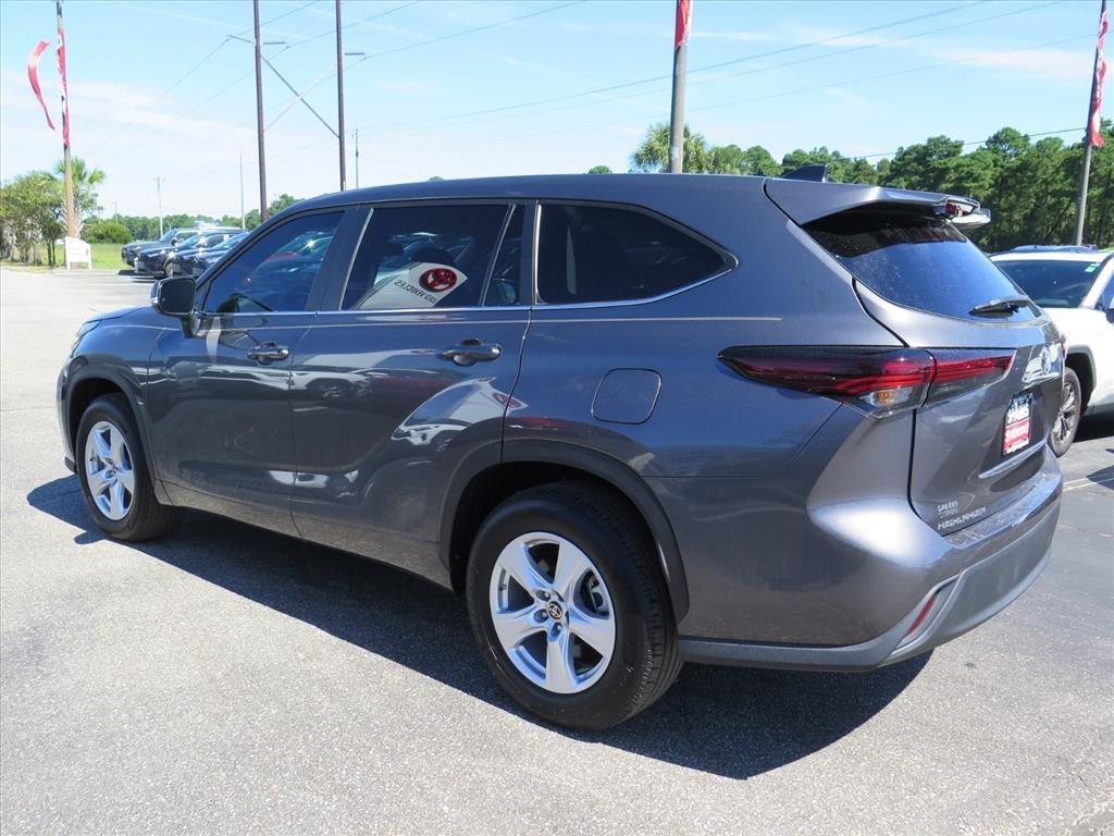 used 2024 Toyota Highlander car, priced at $40,990