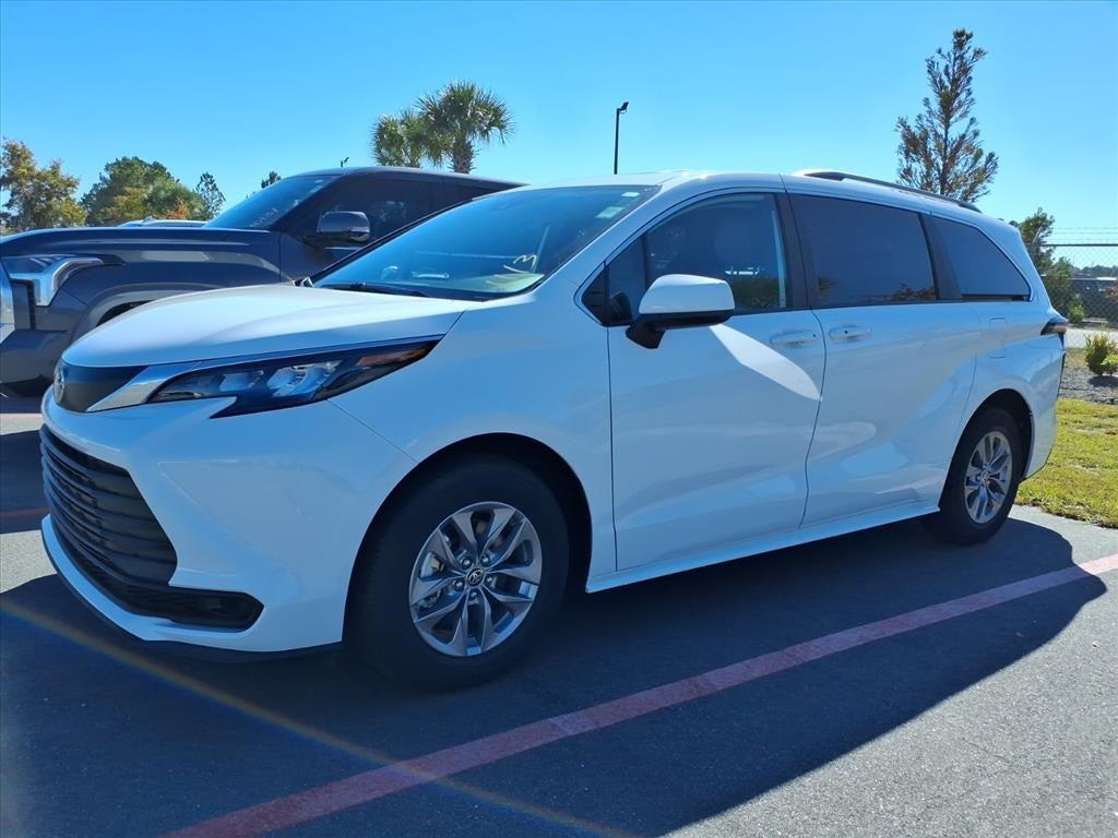 used 2025 Toyota Sienna car, priced at $41,900
