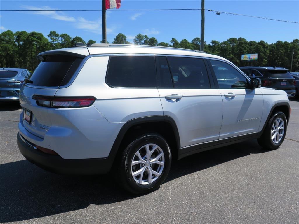 used 2021 Jeep Grand Cherokee L car, priced at $29,900