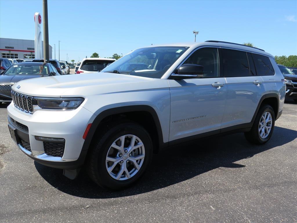 used 2021 Jeep Grand Cherokee L car, priced at $29,900