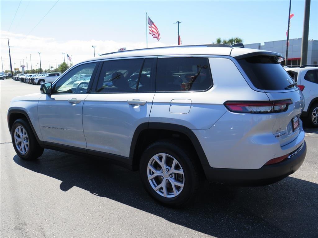 used 2021 Jeep Grand Cherokee L car, priced at $29,900