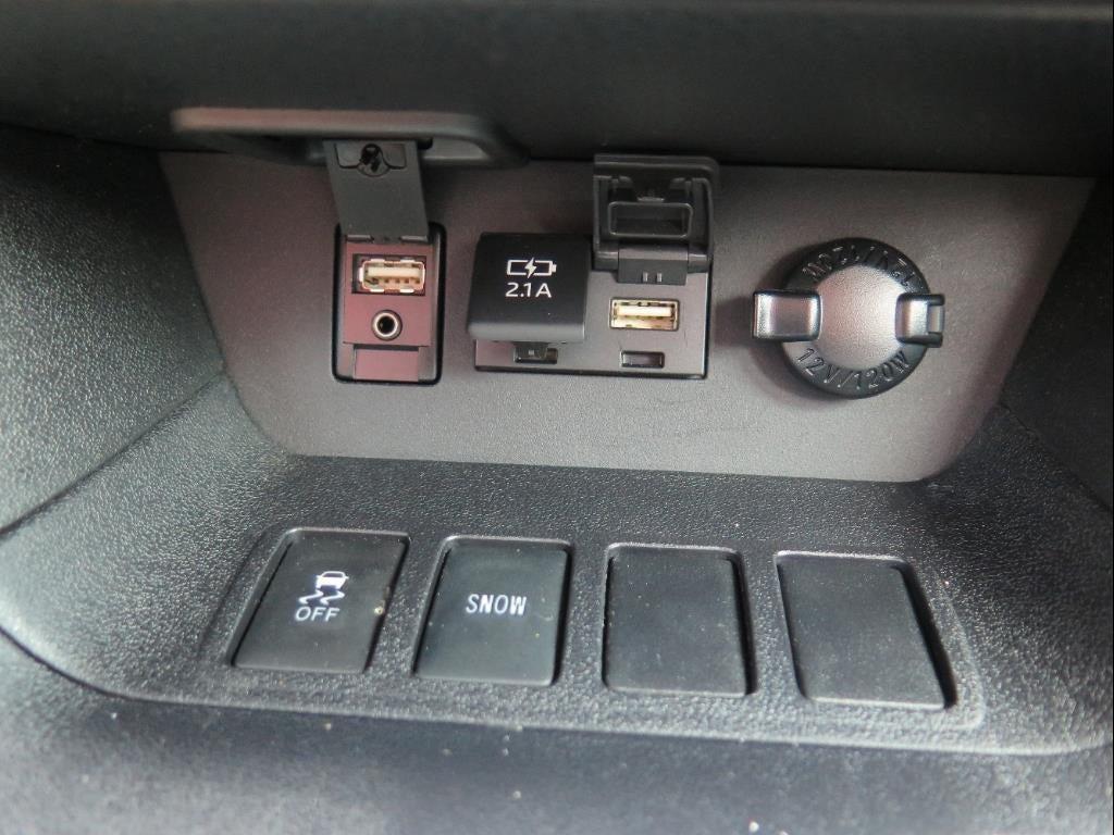 used 2019 Toyota Highlander car, priced at $27,900