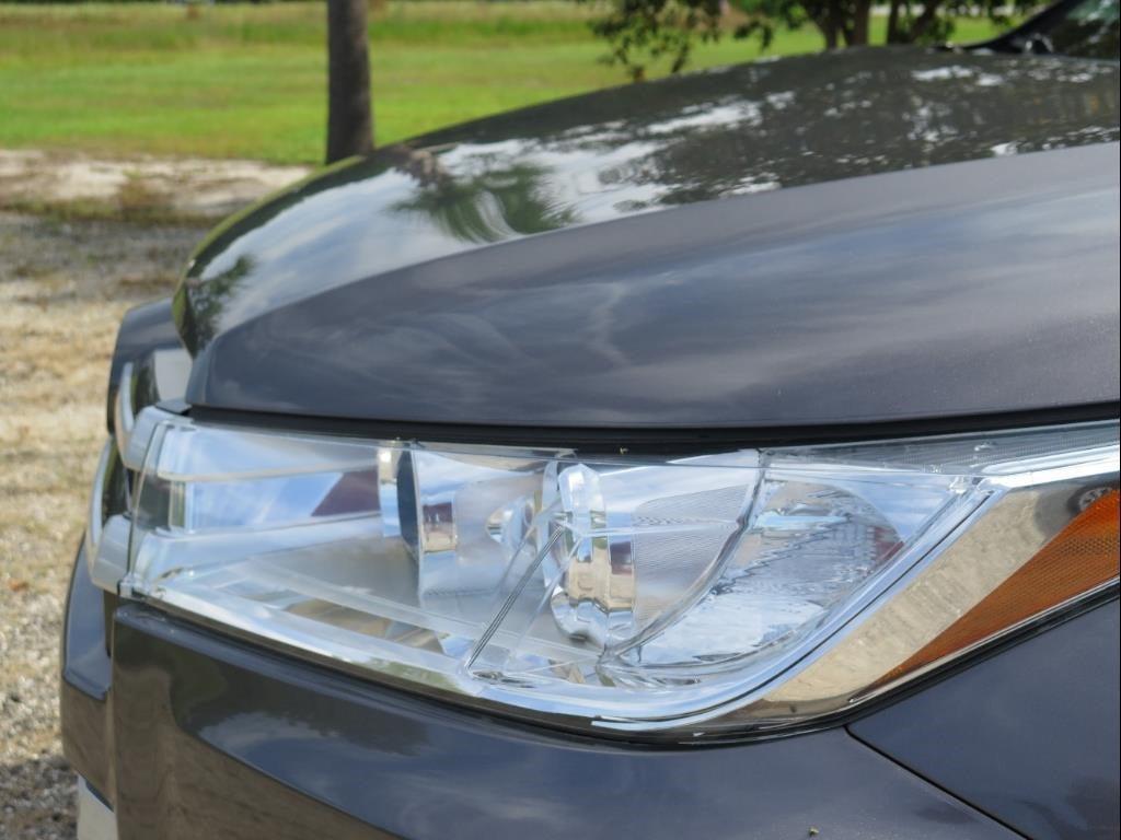 used 2019 Toyota Highlander car, priced at $27,900