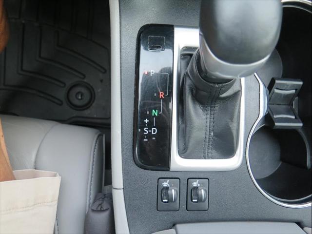 used 2019 Toyota Highlander car, priced at $24,900