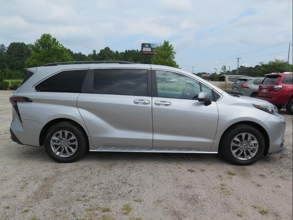 used 2024 Toyota Sienna car, priced at $43,900
