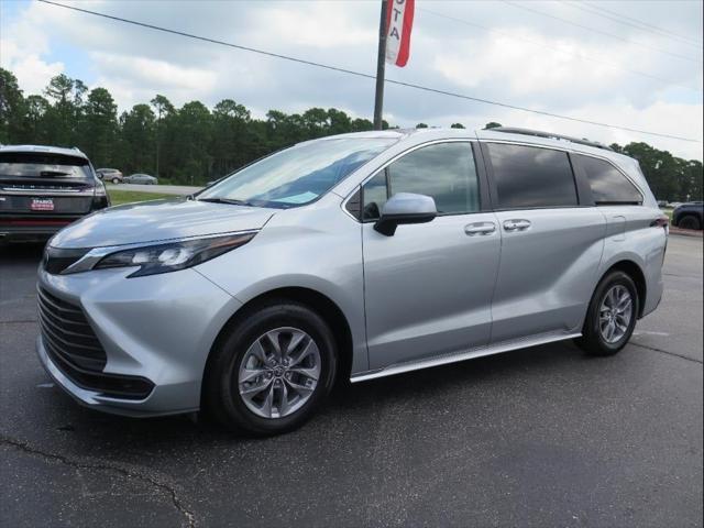 used 2024 Toyota Sienna car, priced at $43,900