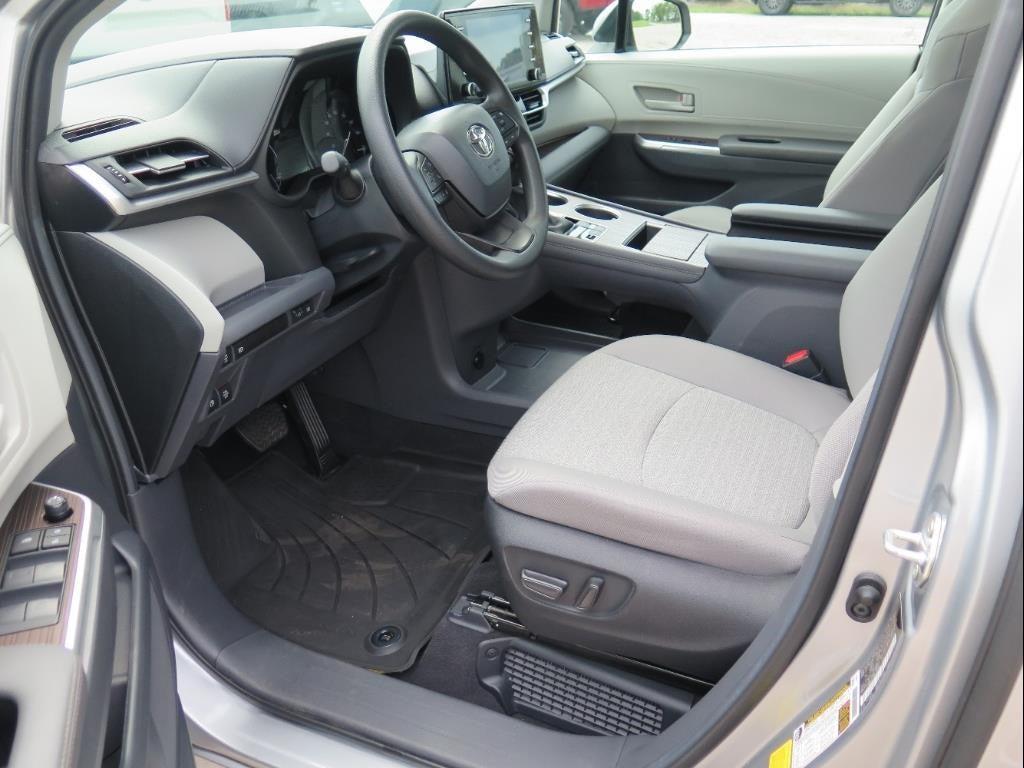 used 2024 Toyota Sienna car, priced at $43,900