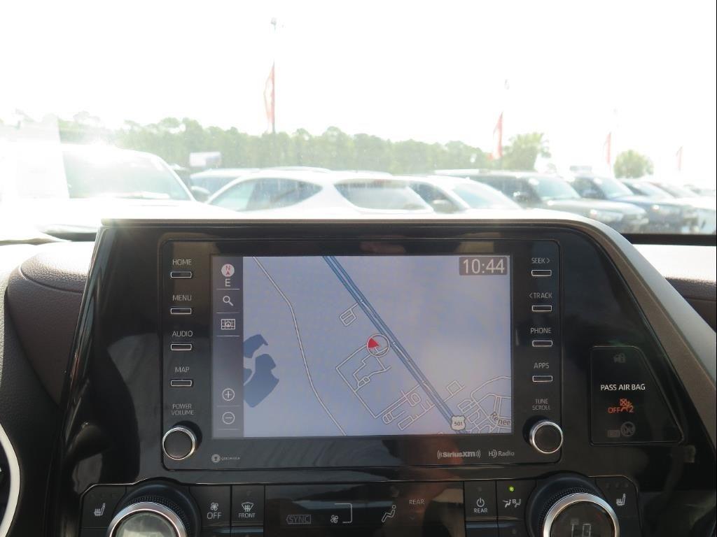 used 2022 Toyota Highlander car, priced at $39,500