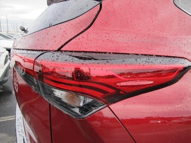 used 2020 Toyota Highlander car, priced at $31,900