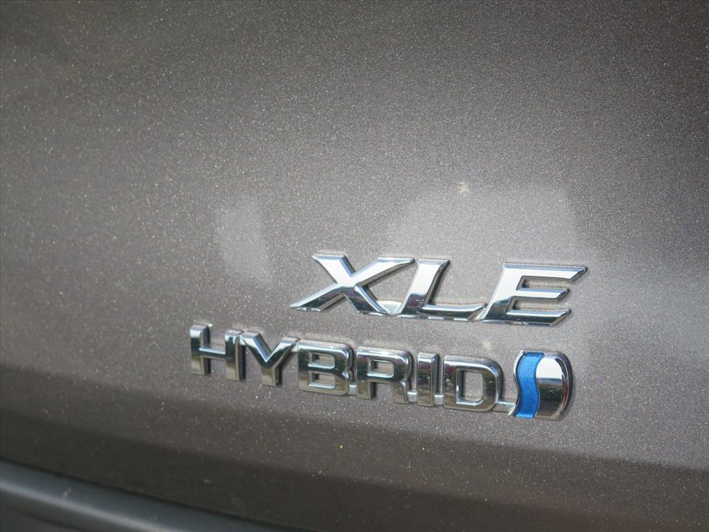 used 2022 Toyota Sienna car, priced at $38,900