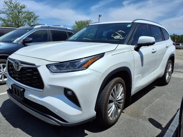 used 2023 Toyota Highlander car, priced at $47,900