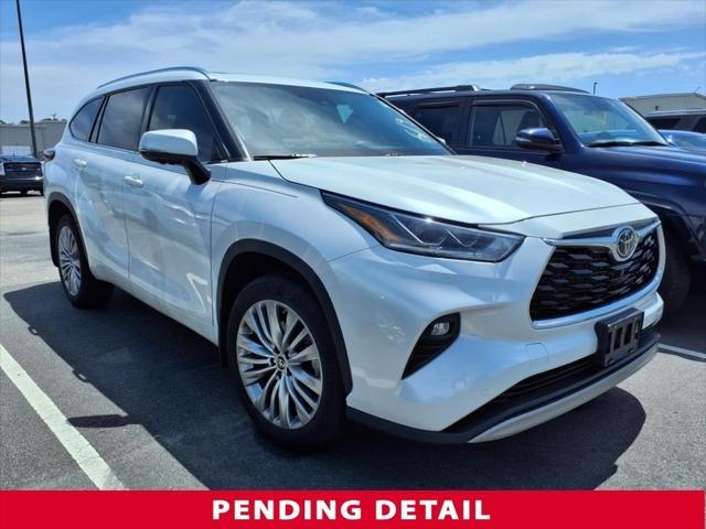 used 2023 Toyota Highlander car, priced at $47,900