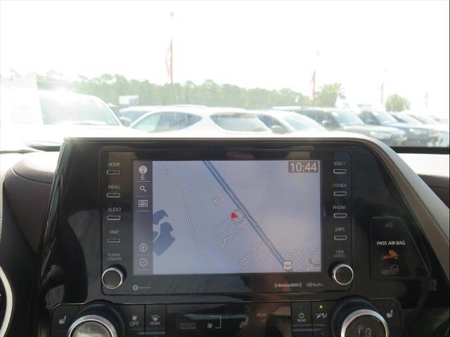used 2022 Toyota Highlander car, priced at $38,700