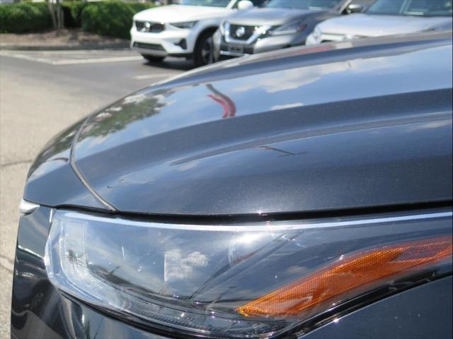 used 2022 Toyota Highlander car, priced at $38,700