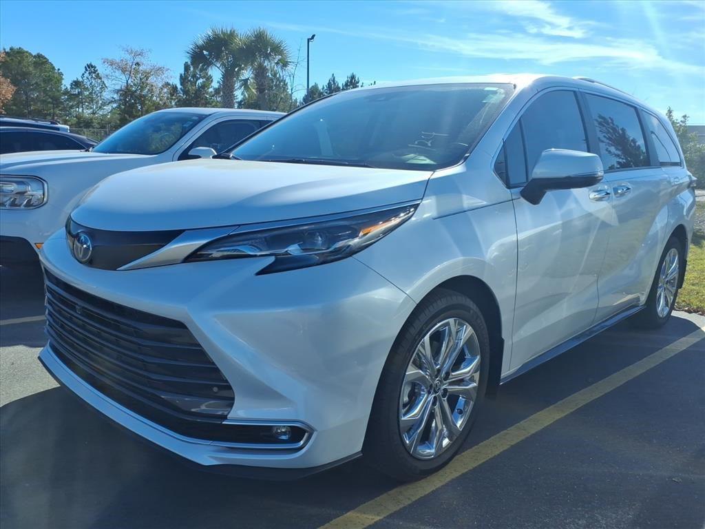 used 2024 Toyota Sienna car, priced at $53,900