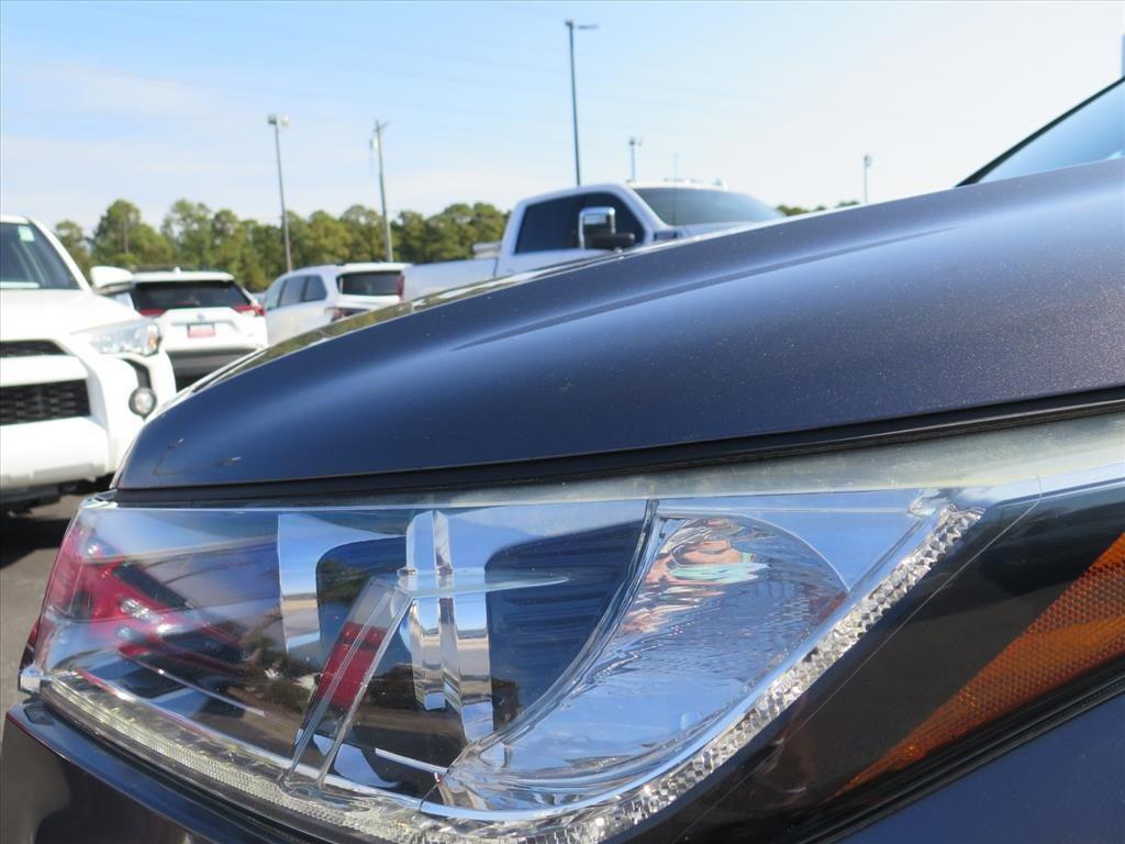 used 2018 Toyota Highlander car, priced at $23,900