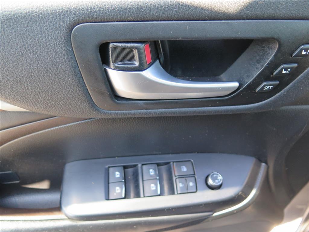 used 2018 Toyota Highlander car, priced at $23,900