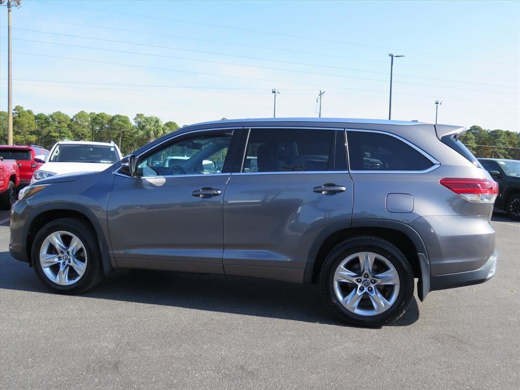 used 2018 Toyota Highlander car, priced at $23,900