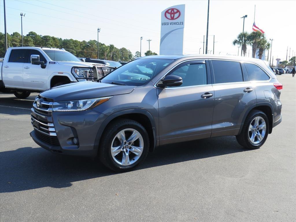 used 2018 Toyota Highlander car, priced at $23,900