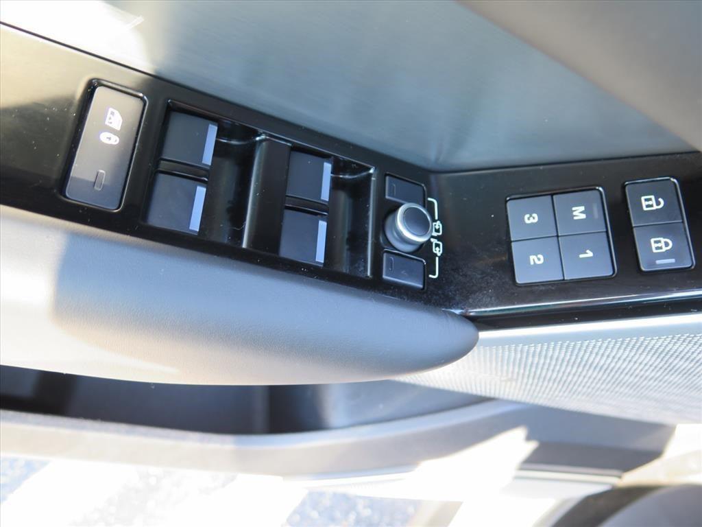 used 2021 Land Rover Range Rover car, priced at $39,900