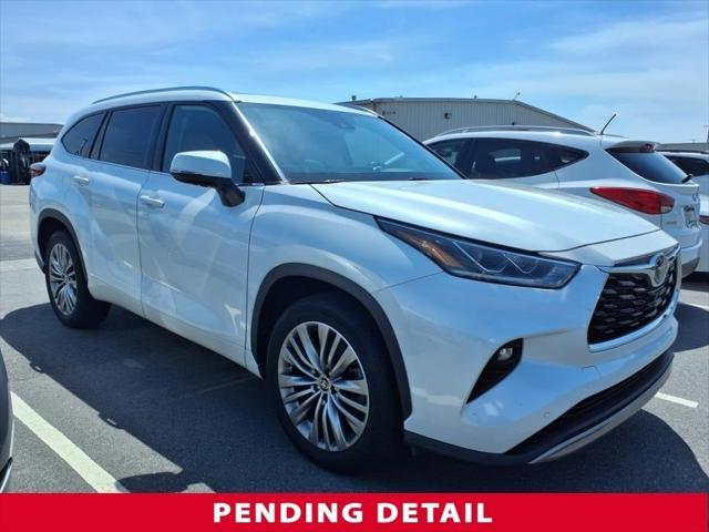 used 2022 Toyota Highlander car, priced at $42,900