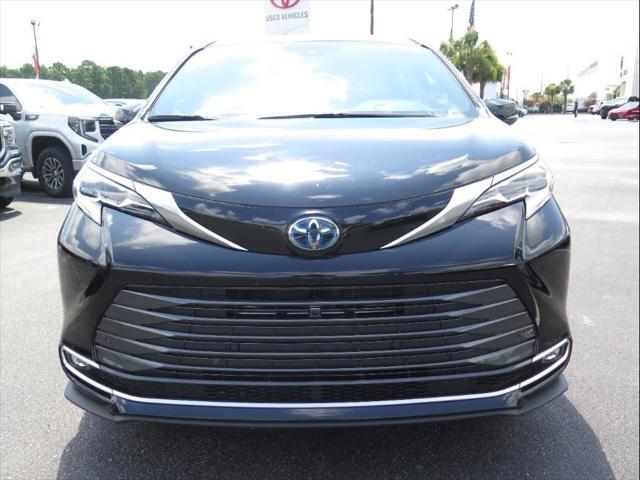used 2025 Toyota Sienna car, priced at $56,500