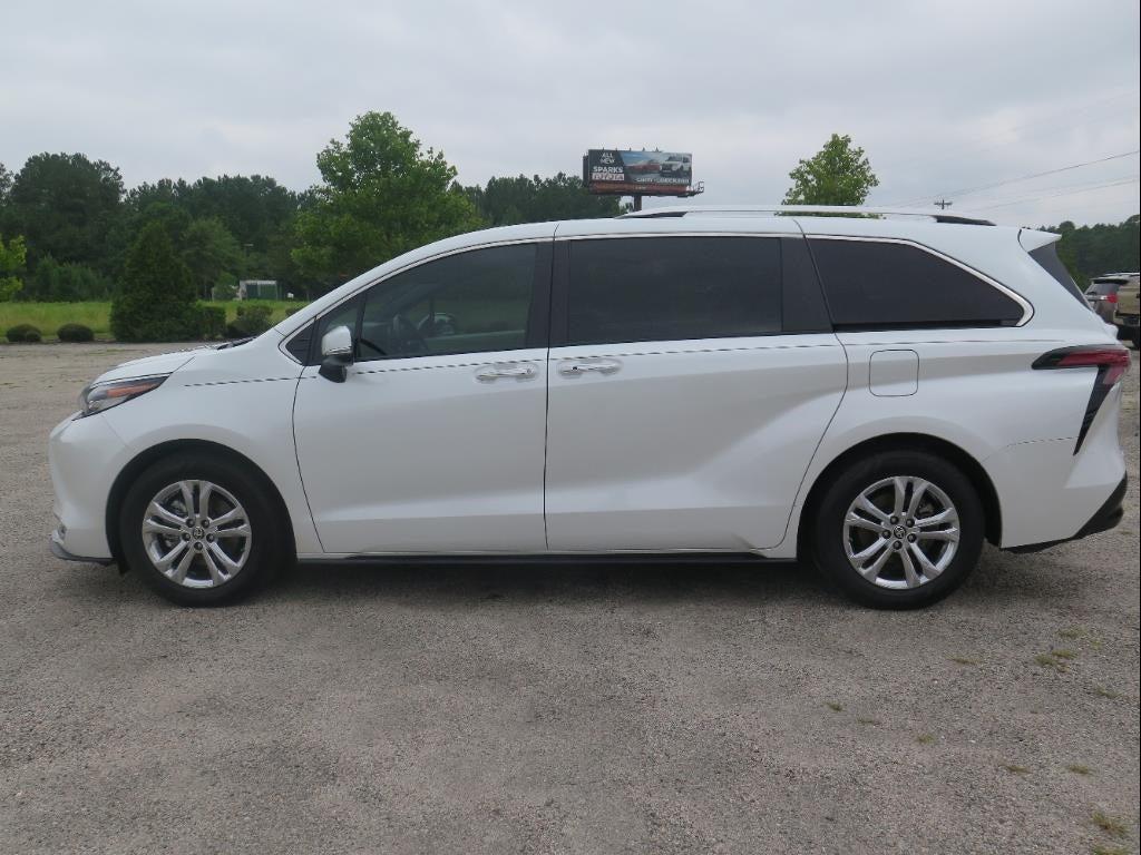 used 2022 Toyota Sienna car, priced at $39,700