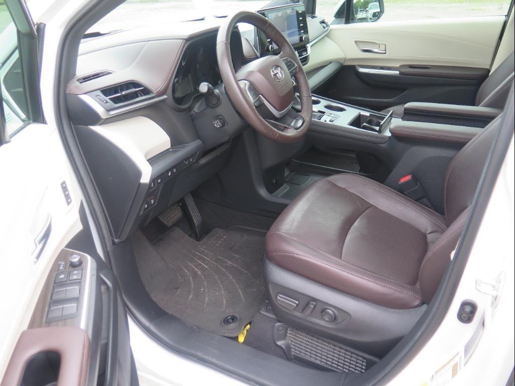 used 2022 Toyota Sienna car, priced at $39,700