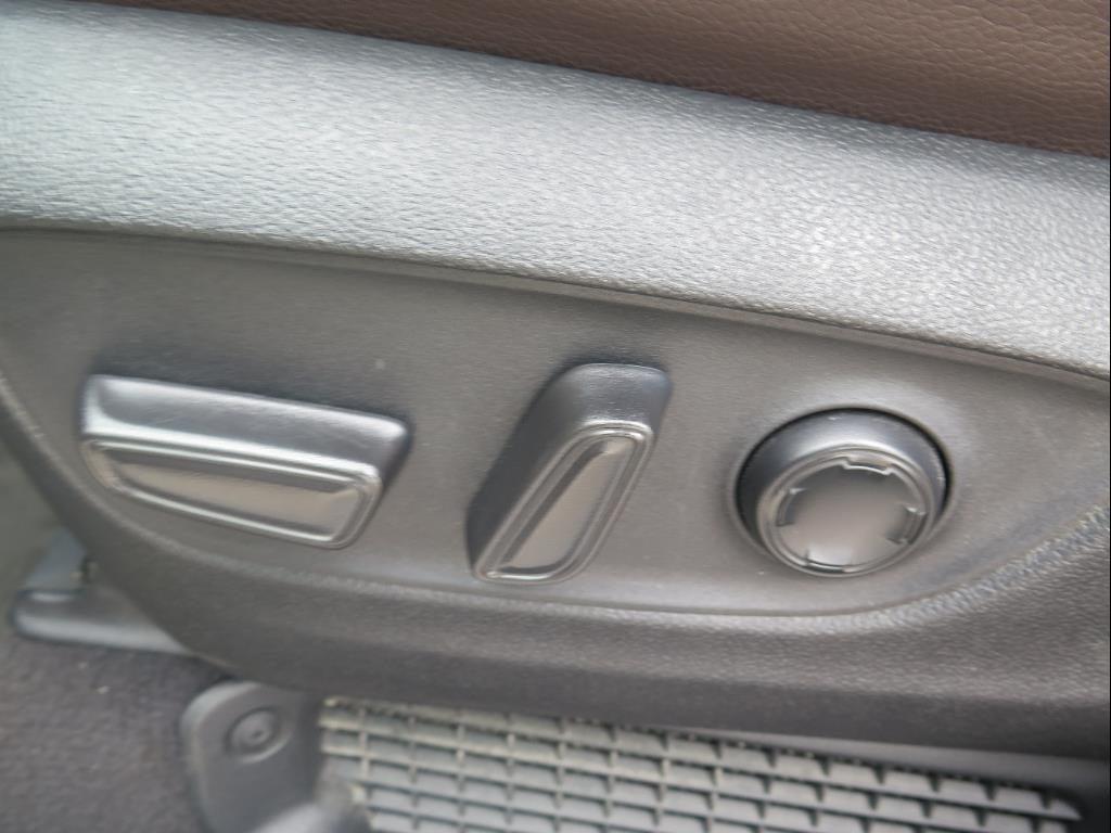 used 2022 Toyota Sienna car, priced at $39,700