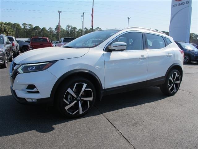 used 2022 Nissan Rogue Sport car, priced at $25,900