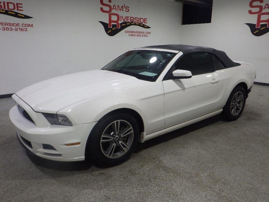 used 2013 Ford Mustang car