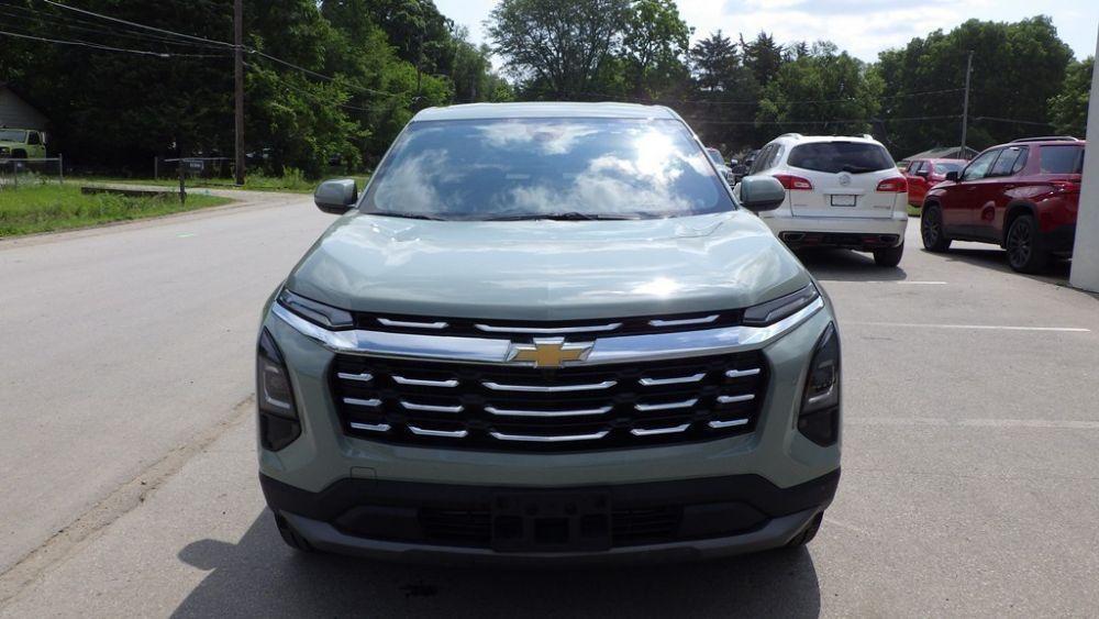 used 2025 Chevrolet Equinox car, priced at $23,900
