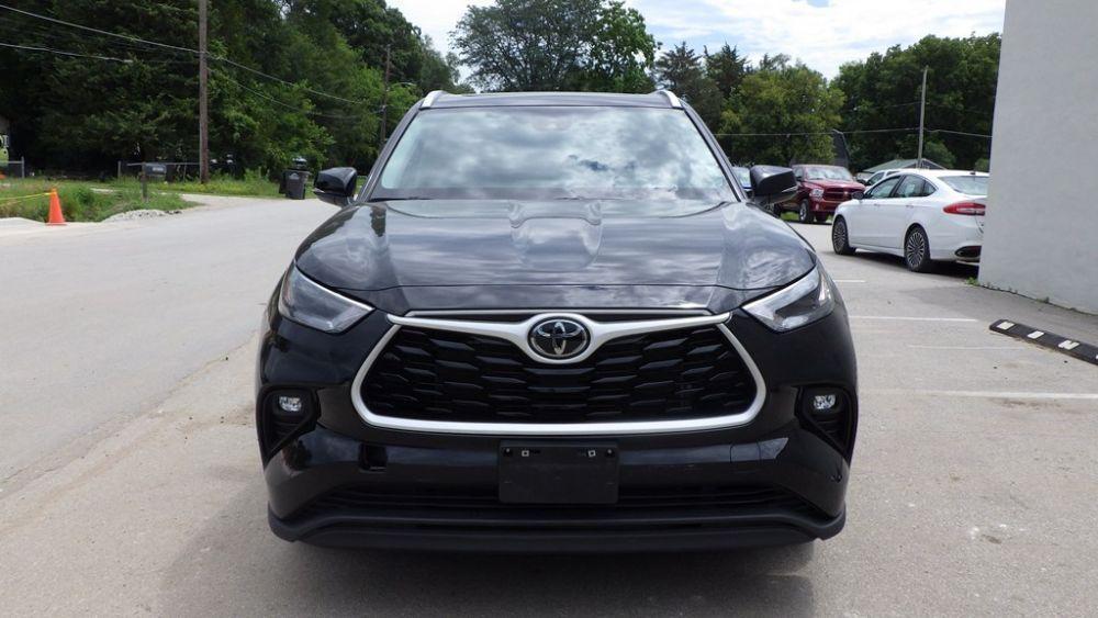 used 2022 Toyota Highlander car, priced at $30,900