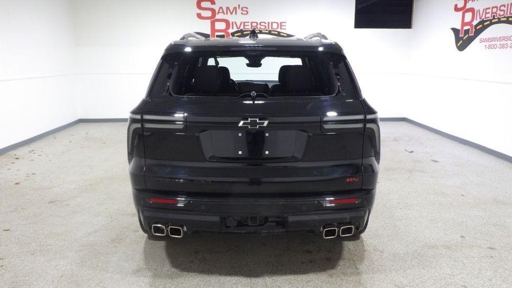 used 2025 Chevrolet Traverse car, priced at $45,900