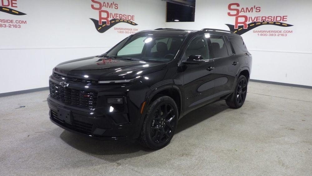 used 2025 Chevrolet Traverse car, priced at $45,900