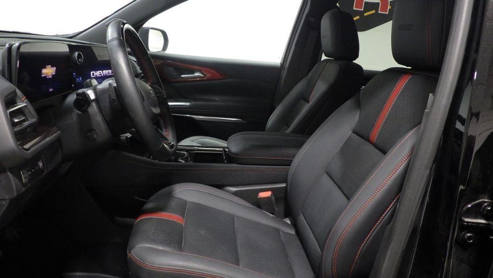 used 2025 Chevrolet Traverse car, priced at $45,900