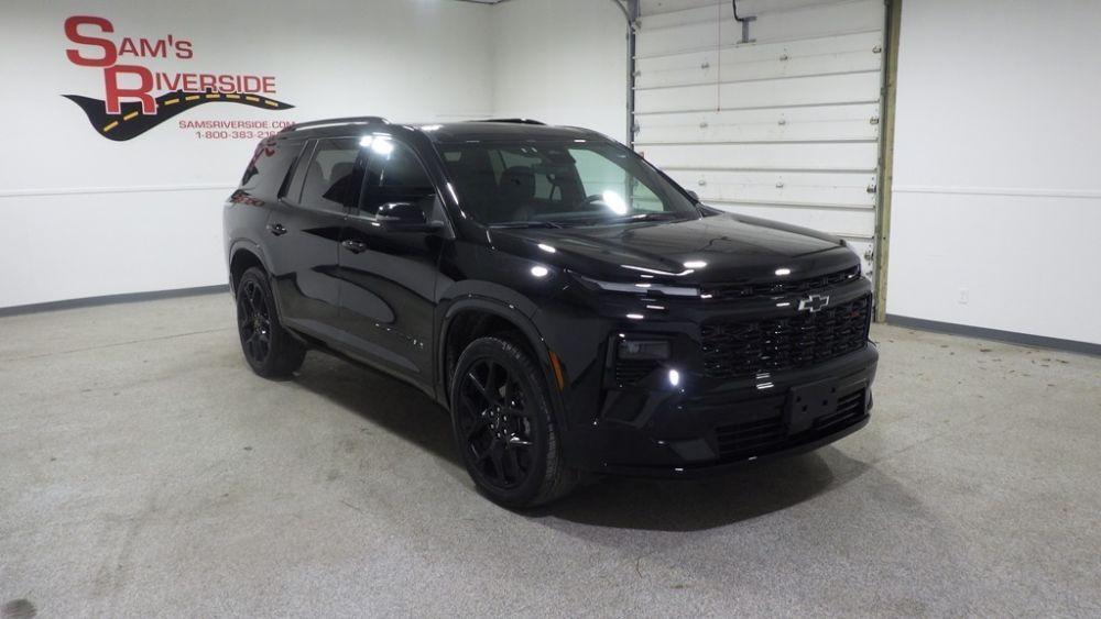 used 2025 Chevrolet Traverse car, priced at $45,900