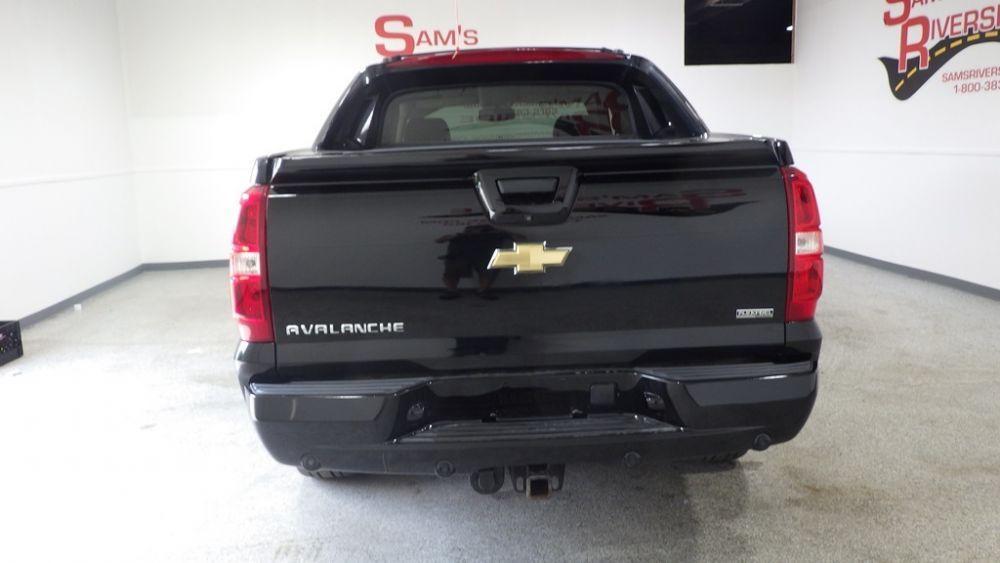 used 2013 Chevrolet Avalanche car