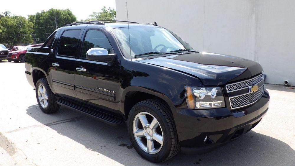 used 2013 Chevrolet Avalanche car