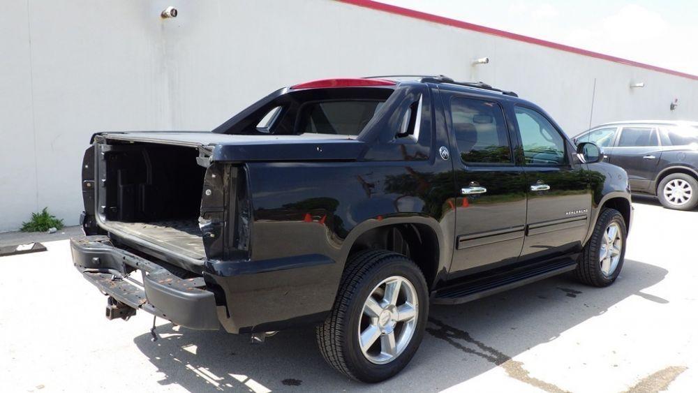 used 2013 Chevrolet Avalanche car
