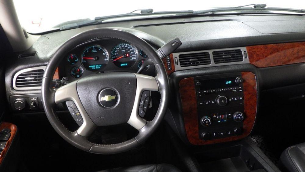 used 2013 Chevrolet Avalanche car