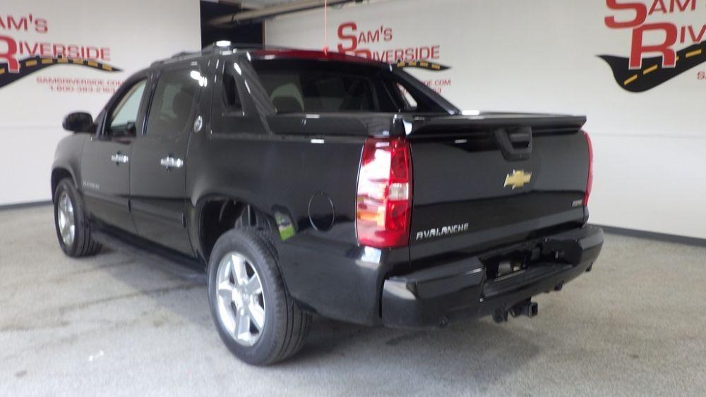 used 2013 Chevrolet Avalanche car