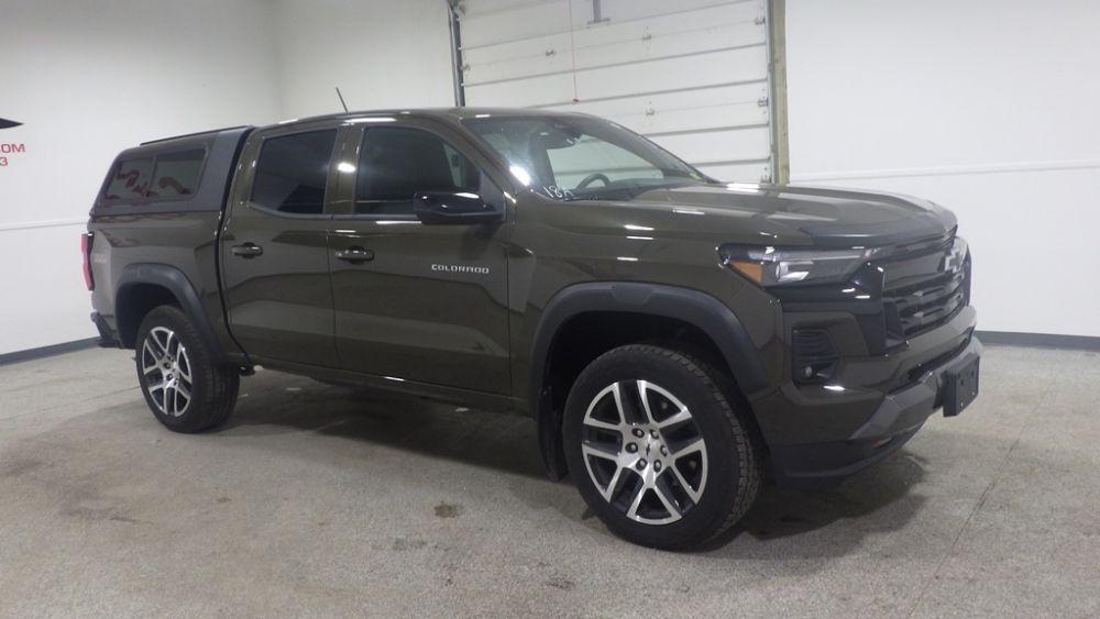 used 2024 Chevrolet Colorado car, priced at $31,900