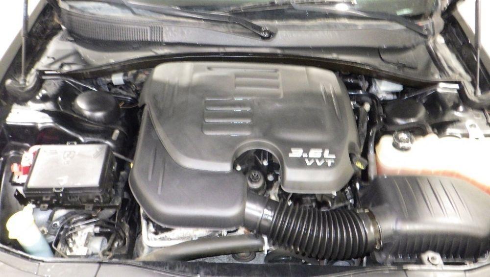 used 2017 Chrysler 300 car