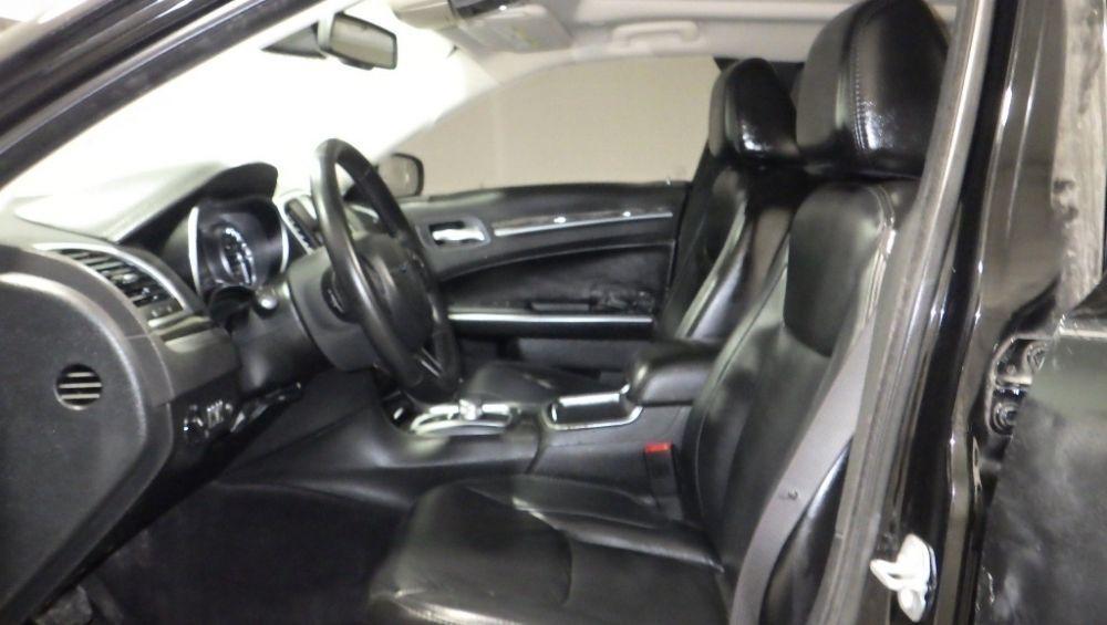 used 2017 Chrysler 300 car