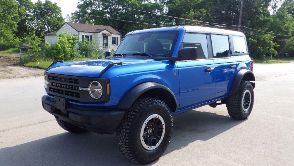 used 2023 Ford Bronco car, priced at $31,900