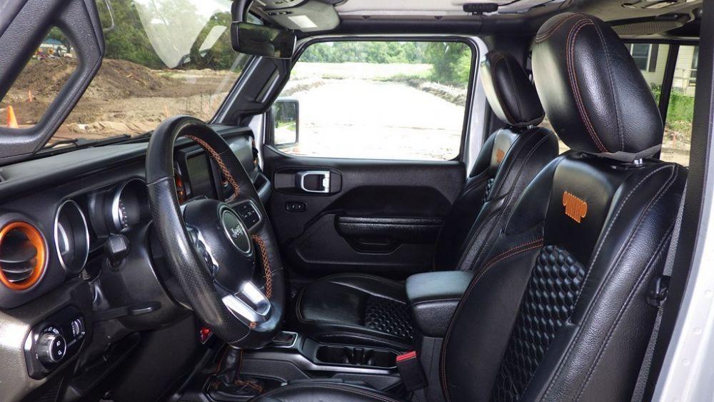 used 2023 Jeep Gladiator car, priced at $31,900